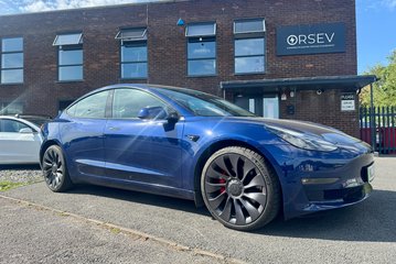 Tesla Model 3 PERFORMANCE AWD Deep Blue Metallic GROK AI RYZEN 20" ALLOYS BLACK INTERIOR