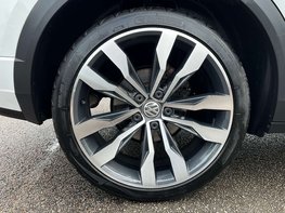 Volkswagen T-Roc 1.5 T-Roc R-Line TSi Evo Semi-Auto 5dr 14