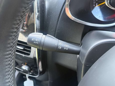 Renault Clio 1.1 Clio Dynamique MediaNav 5dr 12