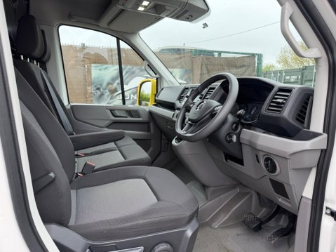 Volkswagen Crafter 2.0 TDI CR35 Trendline FWD MWB Euro 6 (s/s) 5dr 10