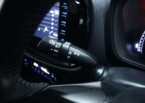 Toyota Aygo X 1.0 Aygo X Edge VVT-i Auto 5dr 37