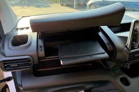 Toyota Proace City L1 DESIGN - NO VAT - AUTO - 1.5 DIESEL - REVERSE CAM - CARPLAY 38