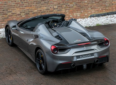 Ferrari 488 Spider 11