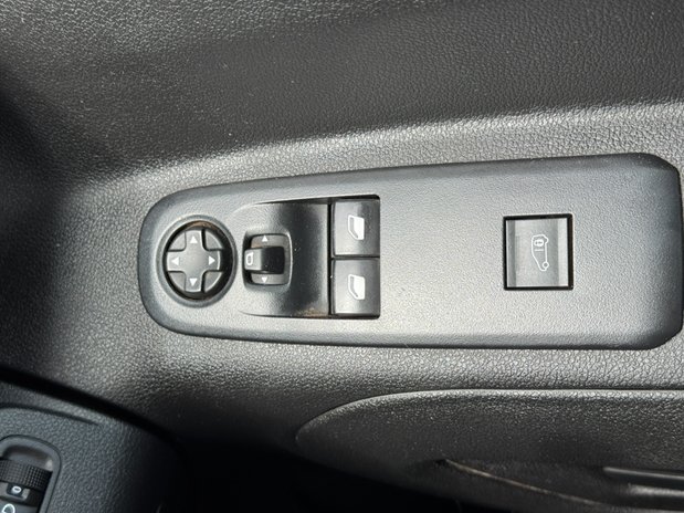 Peugeot Partner SWB L1H1 Low Roof Professional Premium Plus Air Con Sensors EURO 6 20