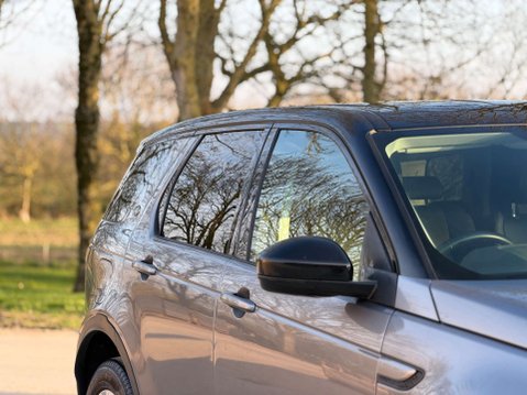 Land Rover Discovery Sport 2.0 Discovery Sport S D Auto 4WD 5dr 42