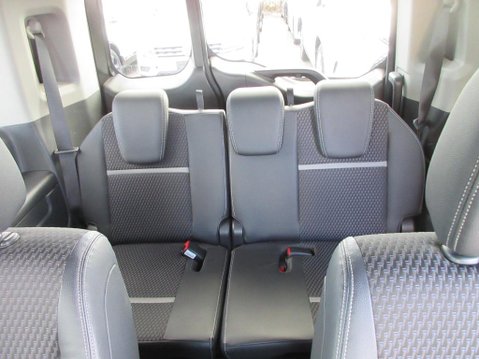 Honda Stepwagon RP3 1.5 TURBO SPADA COOL SPIRIT + 7 Seats 12