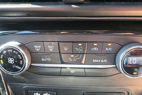Ford Ecosport ST-LINE.. 3 SERVICES.. ONLY 50000 MILES.APPLE PLAY.,STUNNING EXAMPLE  16