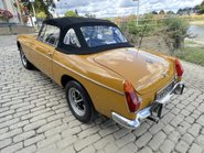 MG B ROADSTER 10