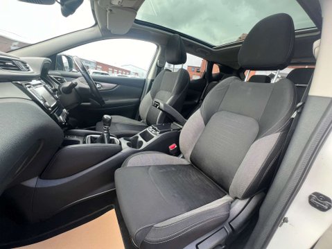 Nissan Qashqai 1.5 Qashqai N-Connecta dCi 5dr *NATIONAL DELIVERY* 14