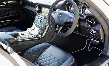 Mercedes-Benz SLS AMG GT Final Edition 15