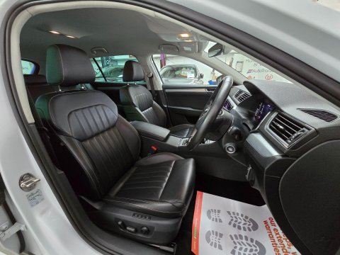 Skoda Superb 2.0 TDI SE Technology DSG Euro 6 (s/s) 5dr 42