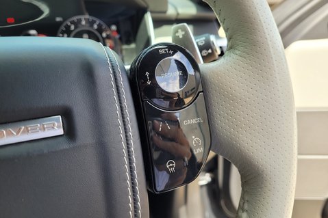 Land Rover Range Rover Sport SVR 33