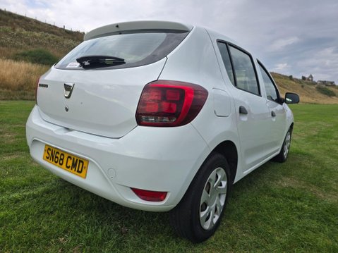 Dacia Sandero 1.0 SCe Essential Euro 6 5dr 13