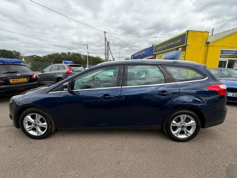 Ford Focus 1.0T EcoBoost Zetec Euro 5 (s/s) 5dr 8