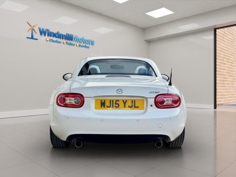 Mazda MX-5 2.0i Sport Tech Roadster Euro 5 2dr 9