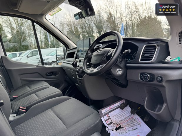 Ford Transit LWB L3H2 Medium Roof Limited 350 Air Con SELECT 19