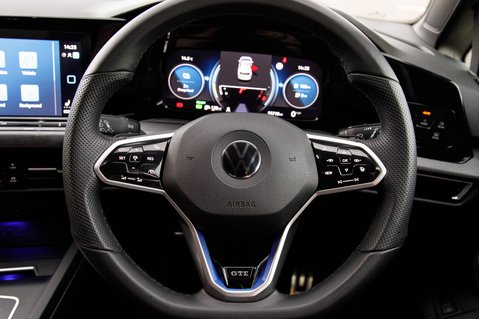 Volkswagen Golf GTE DSG 21