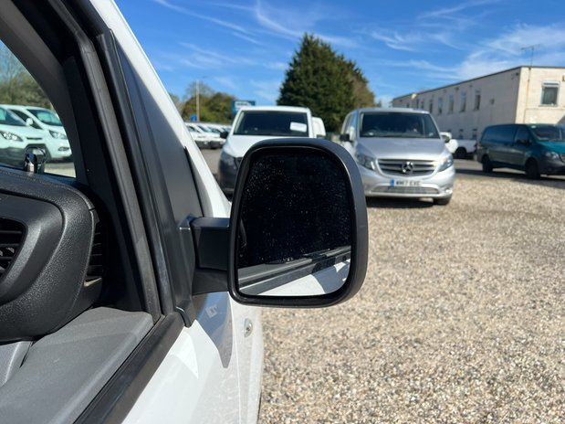 Peugeot Expert MWB L2H1 Low Roof Premium Air Con Sensors EURO 6 NO VAT 19