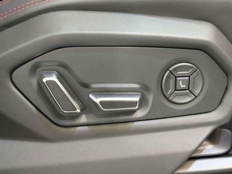 Lamborghini Urus 4.0 V8 BiTurbo 25.9kWh SE SUV 5dr Petrol Plug-in Hybrid Auto 4WD Euro 6 (80 78