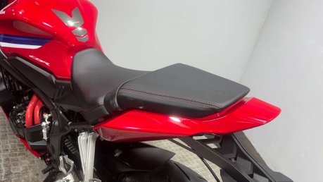 Honda CBR 2024 74 PLATE E-CLUTCH ONLY 240 MILES MOT AUTO 650CC SPORTS BIKE 19