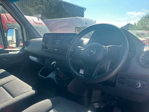 Mercedes-Benz Sprinter 315 CDI PROGRESSIVE 9