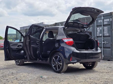 Toyota Yaris 1.5 VVT-h Design Hatchback 5dr Petrol Hybrid E-CVT Euro 6 (s/s) (100 ps) 9
