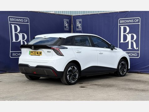 MG MG4 64kWh SE Long Range Hatchback 5dr Electric Auto (203 ps) 5
