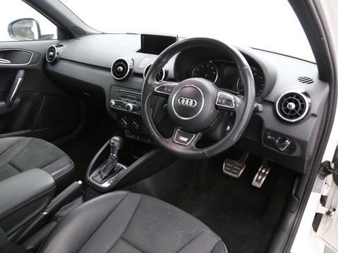 Audi A1 1.4 TFSI S line S Tronic Euro 6 (s/s) 3dr (Nav) 22