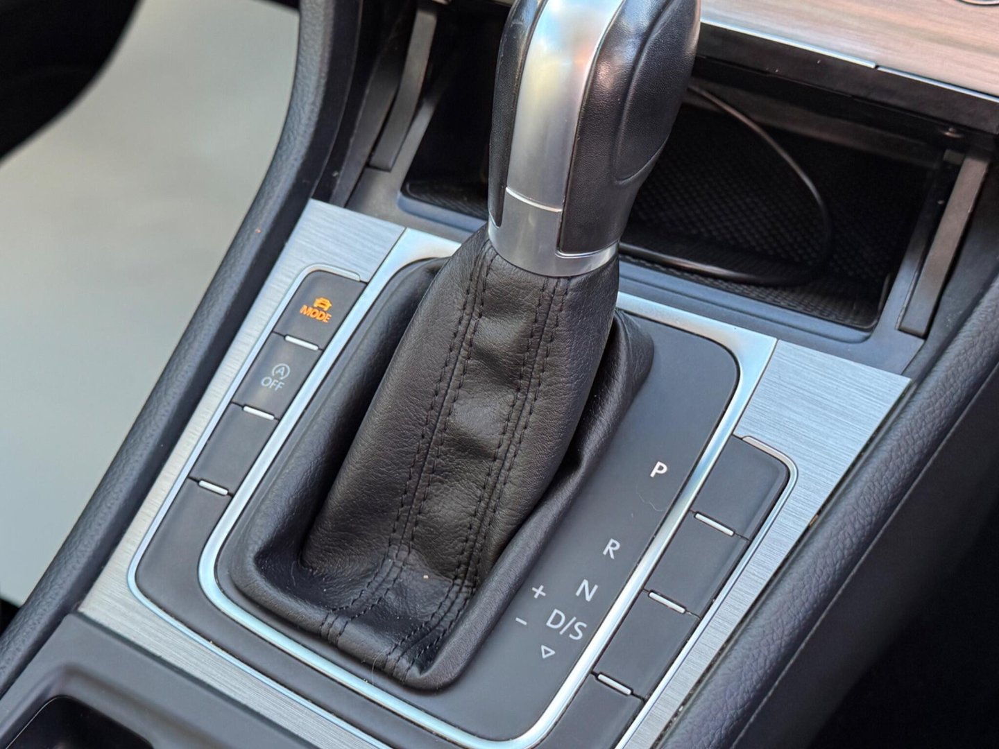 2014 Volkswagen Golf — image 24