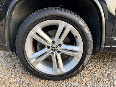 Volkswagen Tiguan 2.0 TDI BlueMotion Tech R-Line SUV 5dr Diesel DSG 4WD Euro 5 (s/s) (177 ps) 12