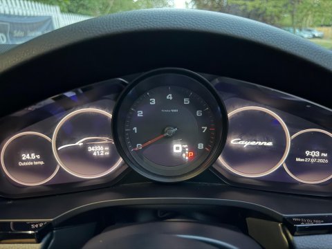Porsche Cayenne V6 PLATINUM EDITION 50