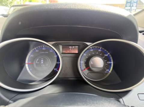 Hyundai ix35 1.6 GDi S Euro 5 5dr 29