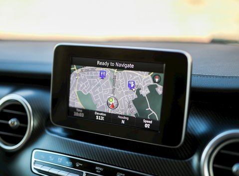 Mercedes-Benz V Class D AMG Line (Extra Long) 21