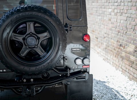 Land Rover Defender 90 XS T40S 24