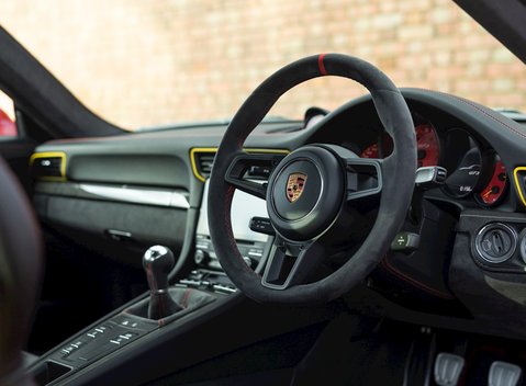 Porsche 911 (991.2) GT3 12