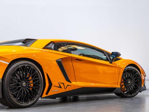 Lamborghini Aventador 6.5 V12 LP 750-4 Superveloce Coupe 2dr Petrol ISR 4WD Euro 6 (750 bhp) 39