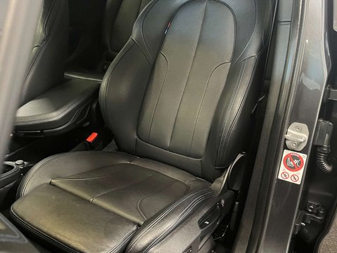 BMW 2 Series 2.0 220i M Sport Auto 5dr 33