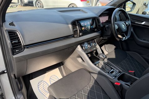 Skoda Karoq SPORTLINE TSI DSG AUTOMATIC - METEOR GREY -PAN ROOF -APPLE CARPLAY 22