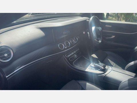Mercedes-Benz E Class 2.0 E 300 AMG Line de Auto 5dr 2