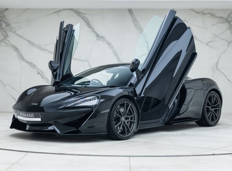 McLaren 570 GT MSO Black Collection 2