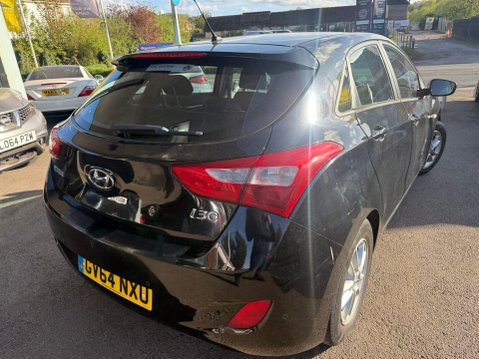 Hyundai i30 1.6 CRDi Blue Drive Active Euro 5 (s/s) 5dr 5