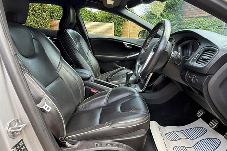 Volvo V40 T3 R-DESIGN EDITION 28