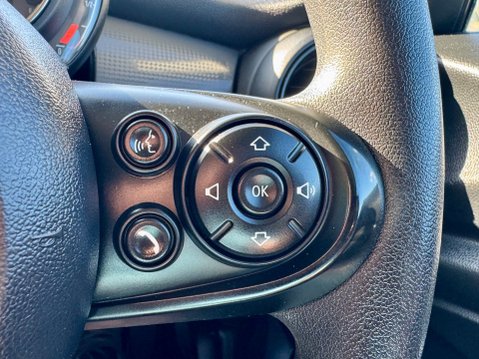 Mini Hatch COOPER CLASSIC 23