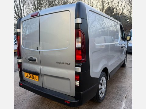 Renault Trafic 1.6 dCi 27 Business Panel Van 5dr Diesel Manual SWB Standard Roof Euro 6 (9 12