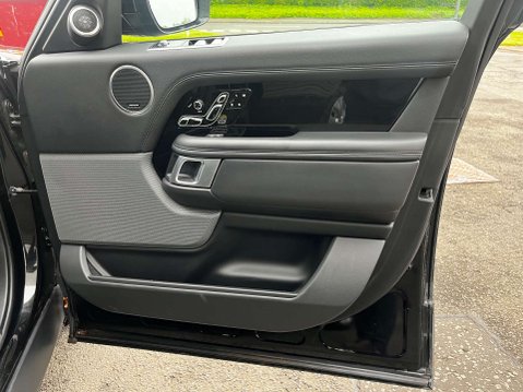 Land Rover Range Rover 3.0 Range Rover Westminster SDV6 Auto 4WD 5dr 42