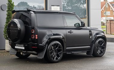 Land Rover Defender 90 D350 X-DYNAMIC HSE HARD TOP URBAN 4