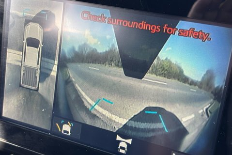 Toyota Hilux Invincible X 4WD 2.8 D-4D Double Cab Pickup - Hardtop Canopy 23