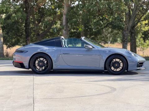 Porsche 911 3.0 911 Targa 4 GTS Semi-Auto 4WD 2dr 17