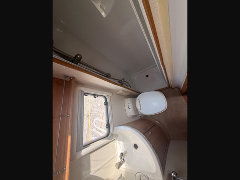 Auto-Trail Tracker EKS 35 MULTIJET 9