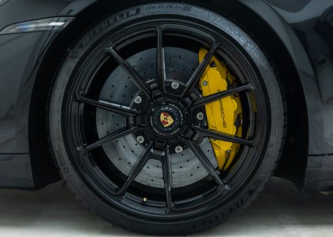 Porsche 911 Turbo S (992) 